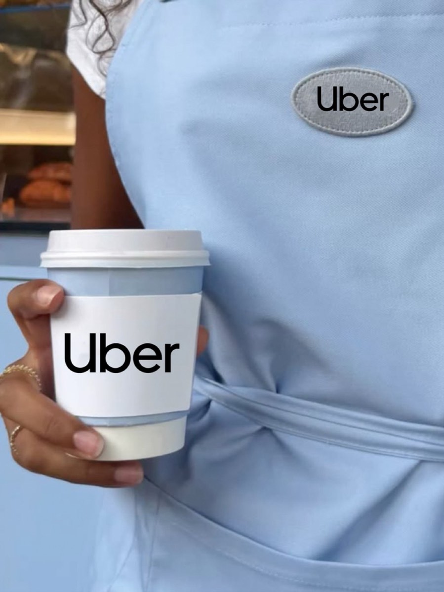 Tablier et gobelet aux couleurs d'Uber